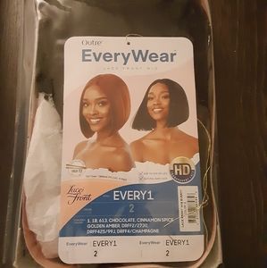 NWT - Outre Every1 Wig in #2